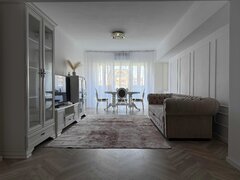 3 camere Unirii | 92 mp | Vedere bulevard | 1100€/luna